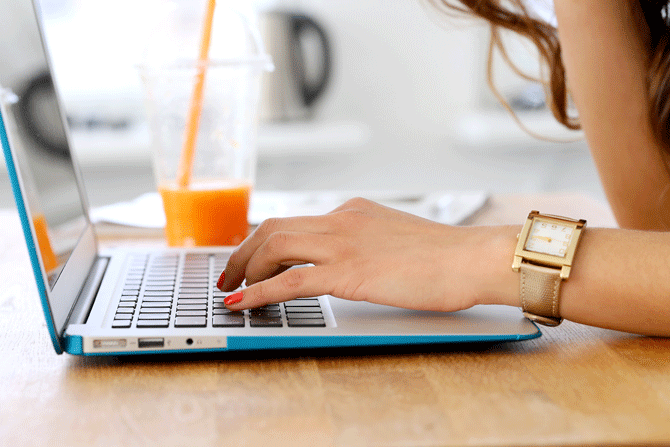 4 Tricks Online Retailers Use to Hook You