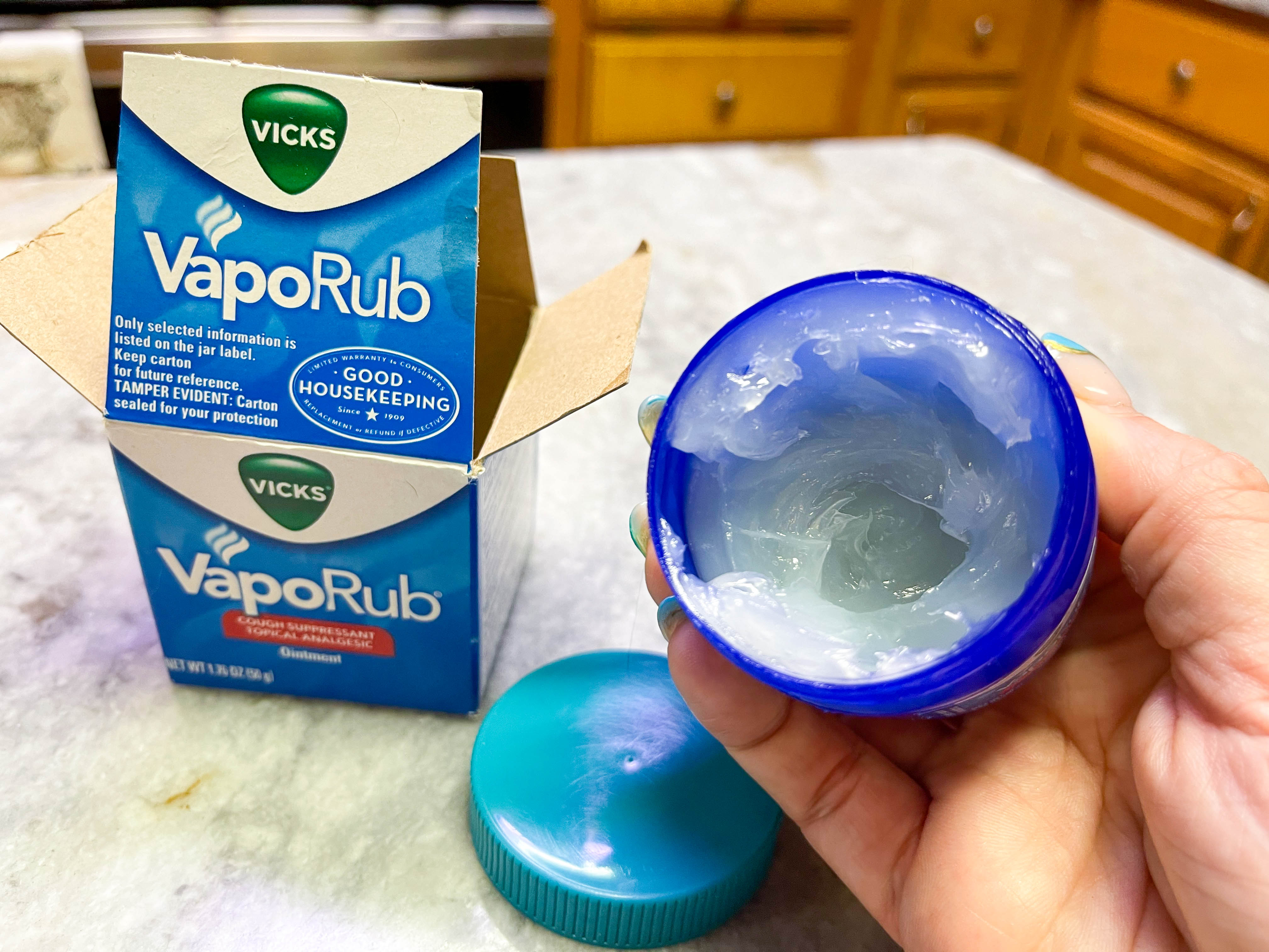 can you put vicks vaporub on your dog