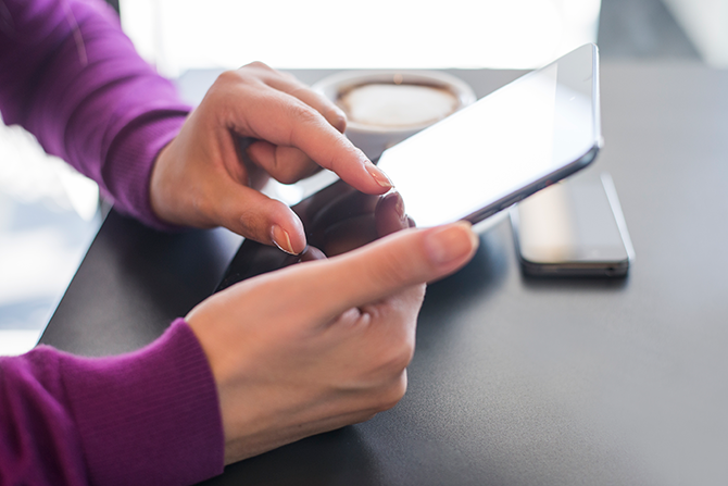 2 Fab Apps to Help You Start Saving and Investing