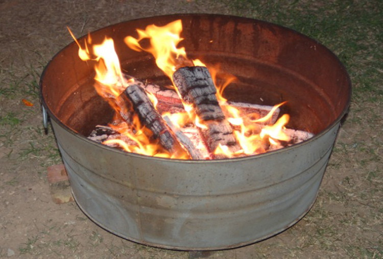 24 Brilliant Backyard Party Ideas The Krazy Lady Make A Fire Pit With Heavy Duty Metal Tub