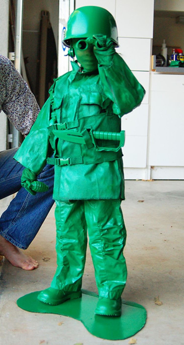 22 Easy DIY Halloween Costumes for Kids and Adults - The Krazy Coupon Lady