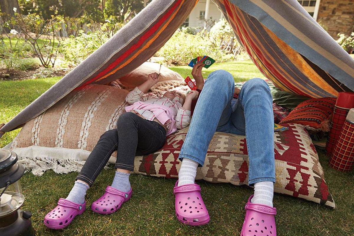 20 Off New Arrivals On Crocs Com The Krazy Coupon Lady - score a free 500 robux e gift card from verizon 5 value the krazy coupon lady