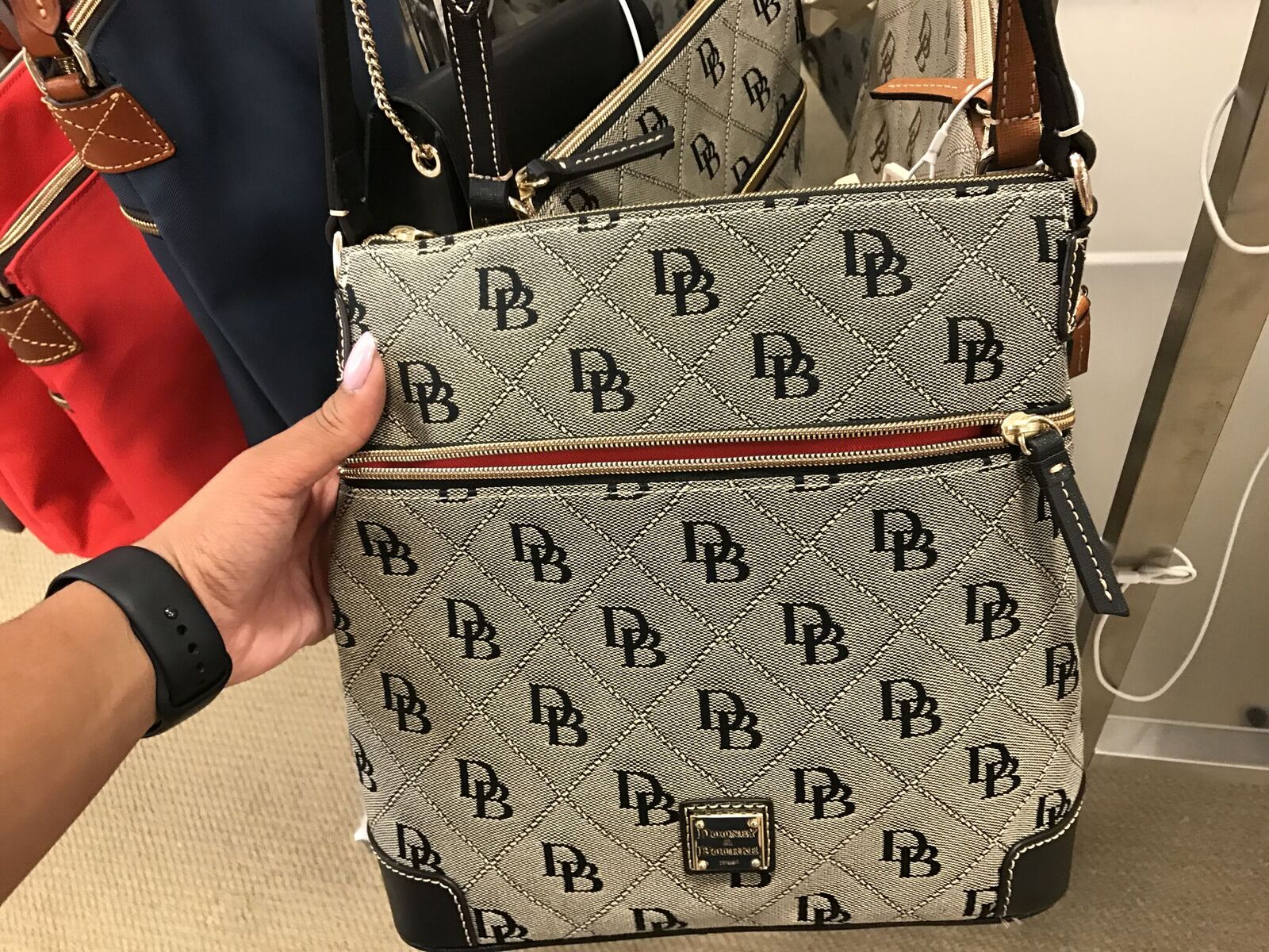 dooney & bourke clearance purses