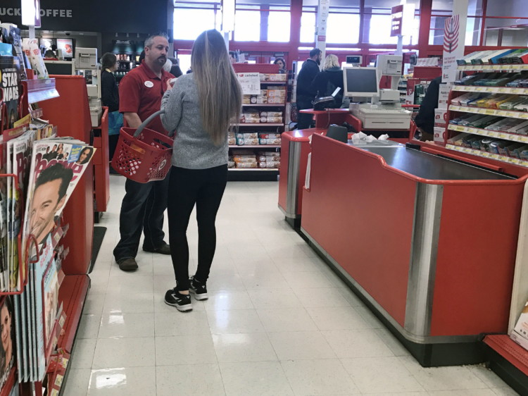 target customer service returns hours in store