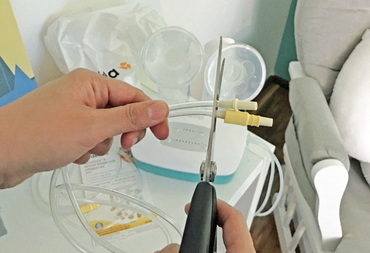 33 Genius Breastfeeding and Pumping Hacks Every Nursing Mom Needs to