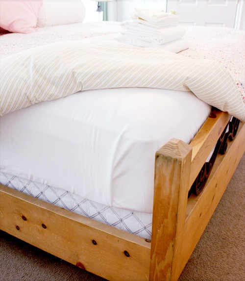 Store extra sheets and pillowcases under your mattress. 