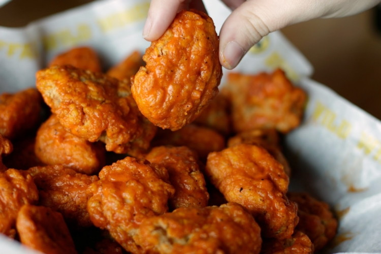 15 Secret Hacks For Eating All The Buffalo Wild Wings The