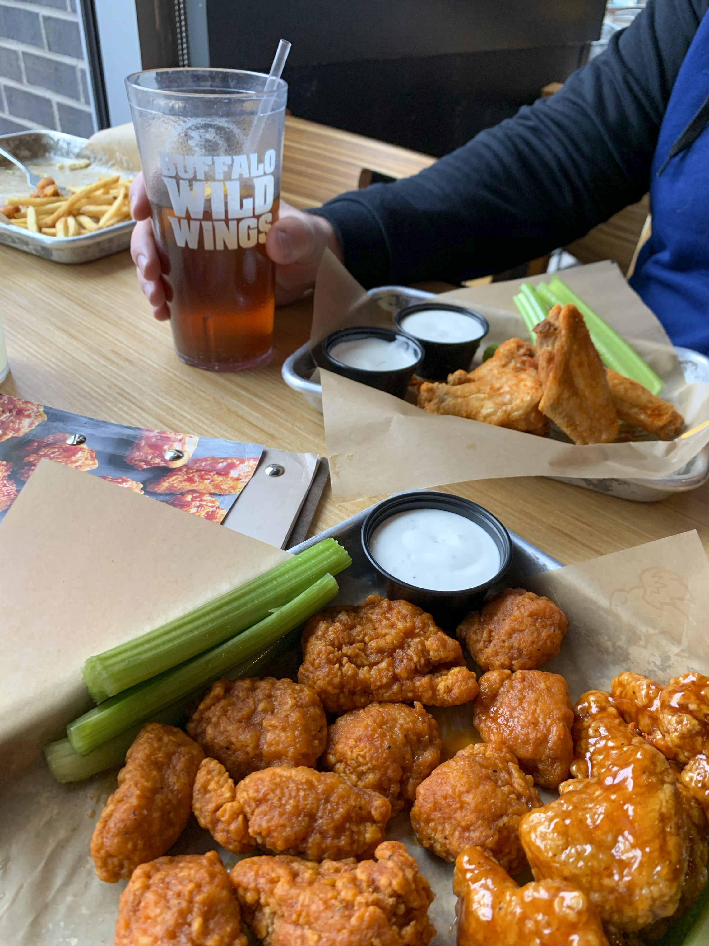 18 Buffalo Wild Wings Deals That Ll Get You Free Wings And Cheap