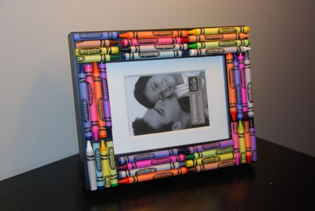 Make a crayon-themed picture frame.