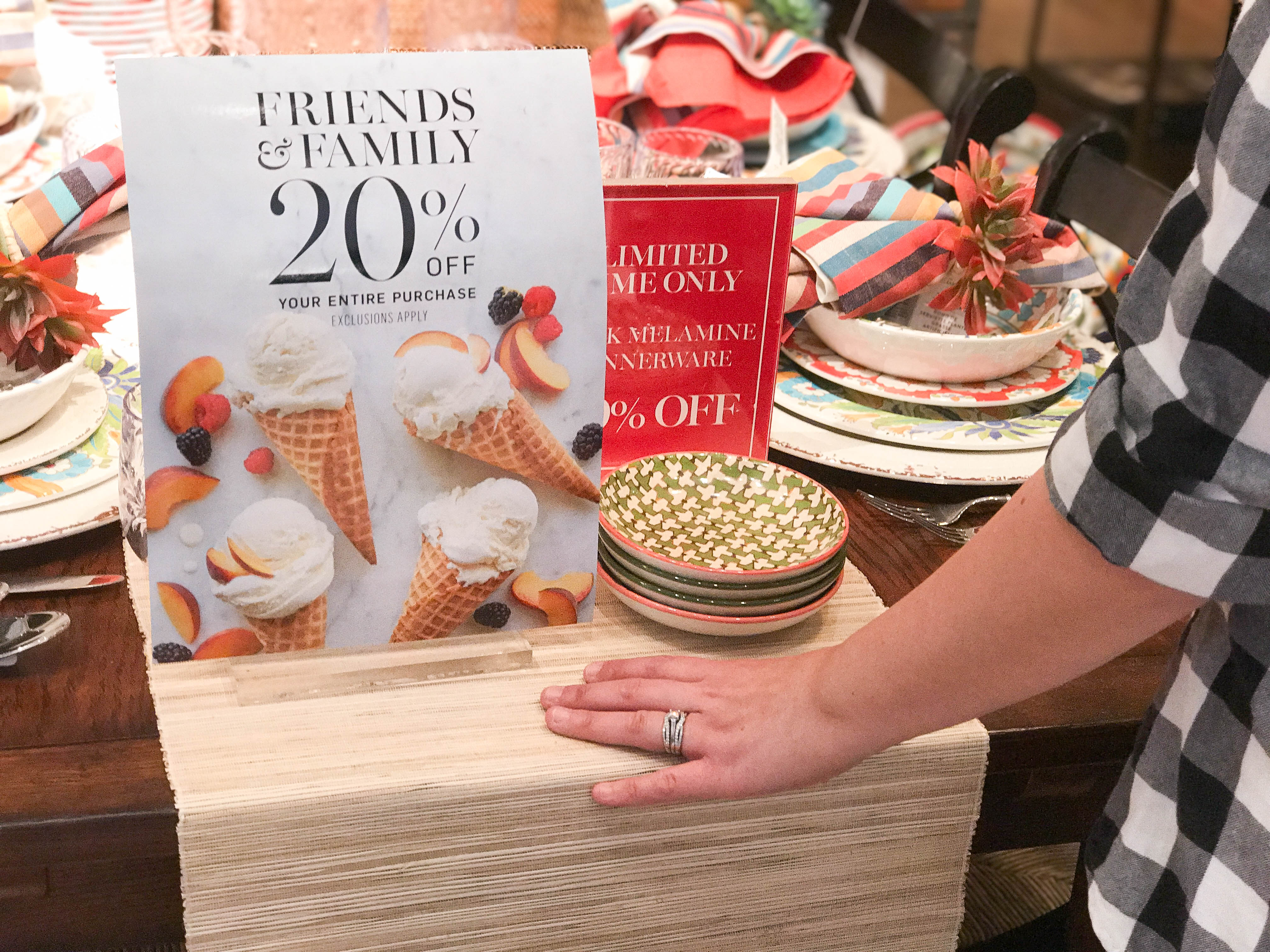 Respetuoso del medio ambiente Matemáticas candidato 10 Best Friends & Family Events Worth Shopping - The Krazy Coupon Lady