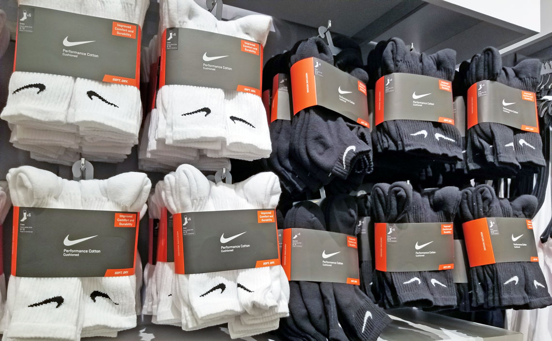 nike socks free shipping