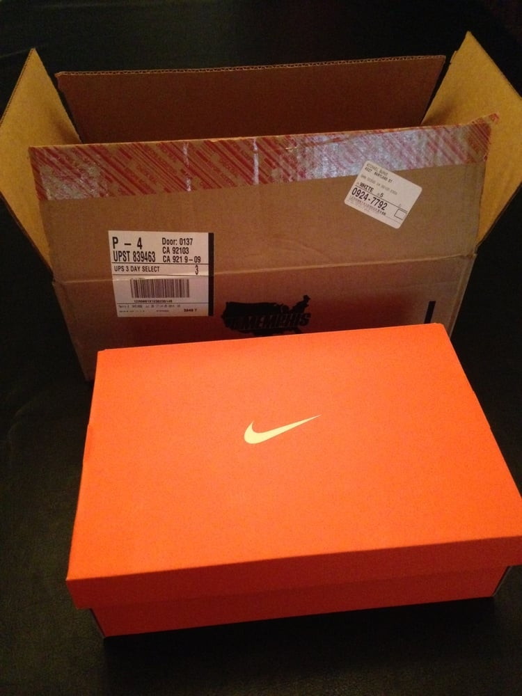 nike store free shipping