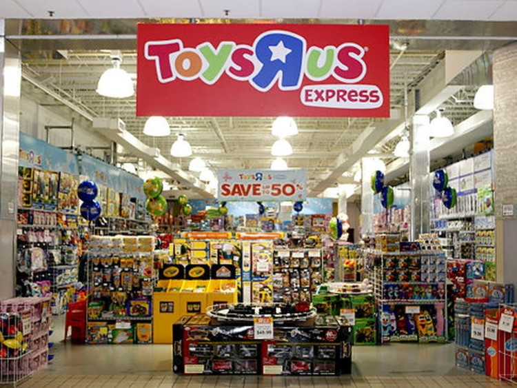 toys r us reopening 2019 new name