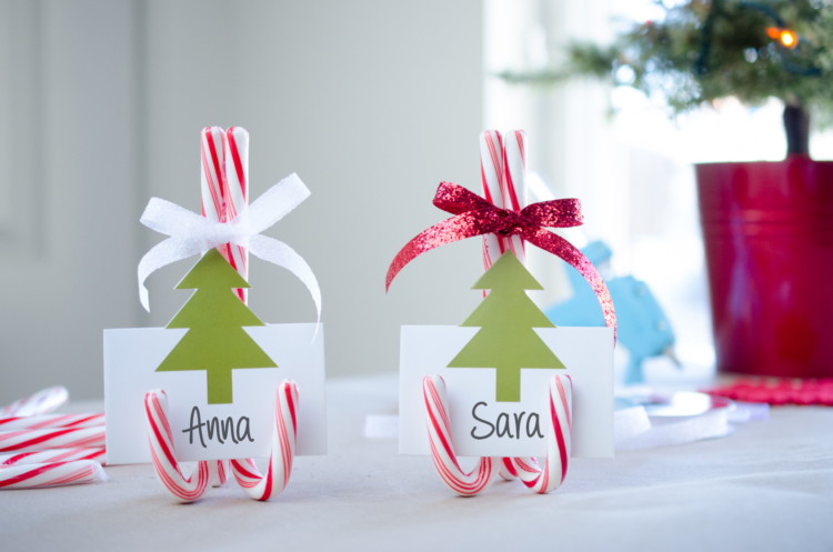 53 Ingenious Decorating S For Your Home The Krazy Use Candy Canes As Place Card Holders
