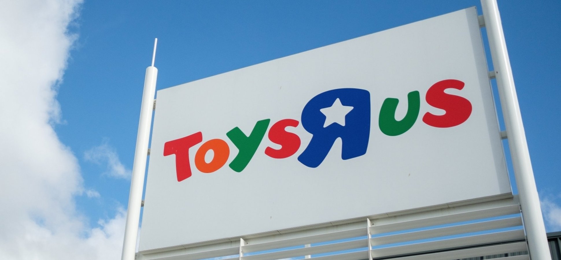 toys r us opening again 2019