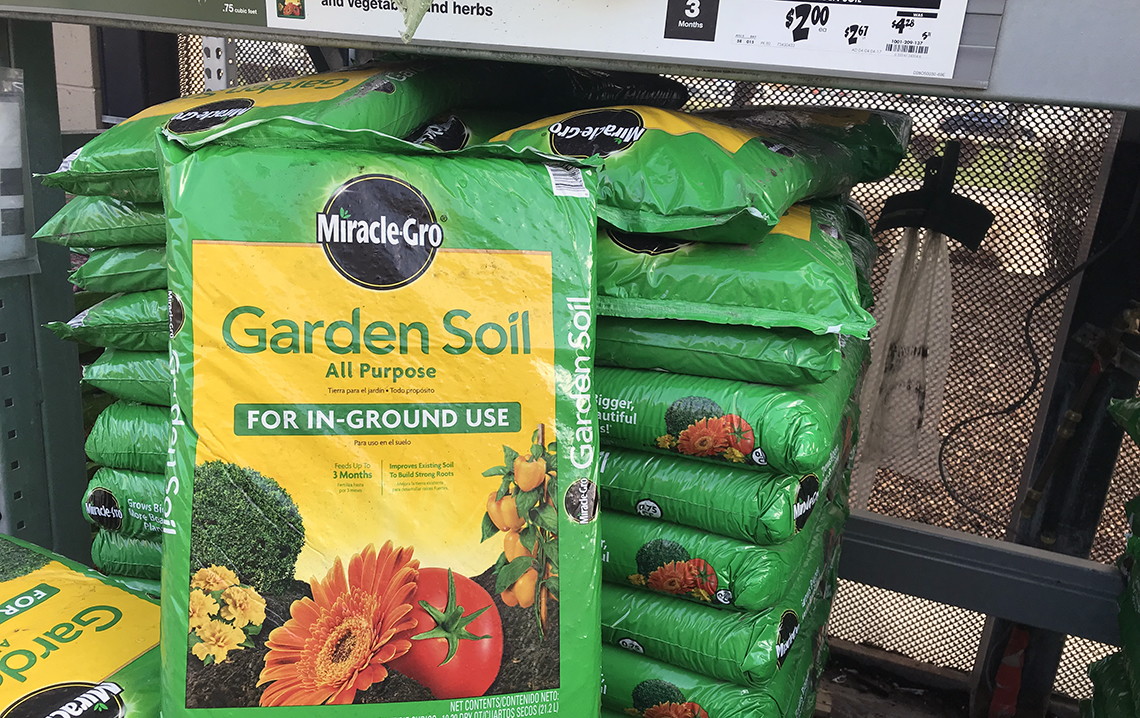 Miracle Gro Garden Soil 2 At Home Depot Lowe S The Krazy