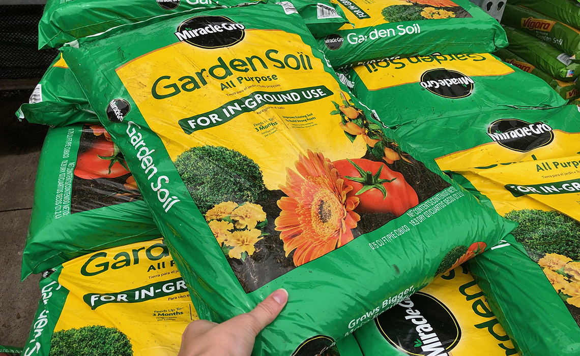 Miracle Gro Garden Soil Potting Mix As Low As 2 At Home Depot
