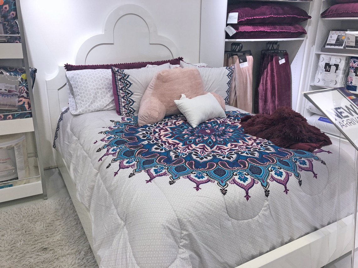 Dorm Room Deals At Jcpenney Bedding Sets Throw Pillows More