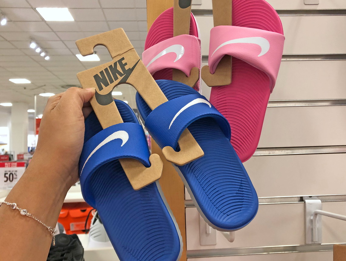 children's nike flip flops