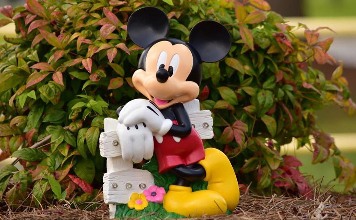 Mickey Minnie Garden Statues Only 20 At Lowe S The Krazy