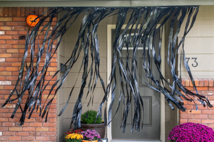 11 Easy Cheap Diy Halloween Crafts Anyone Can Make The Krazy