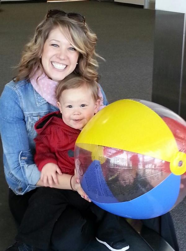 airport-beachball