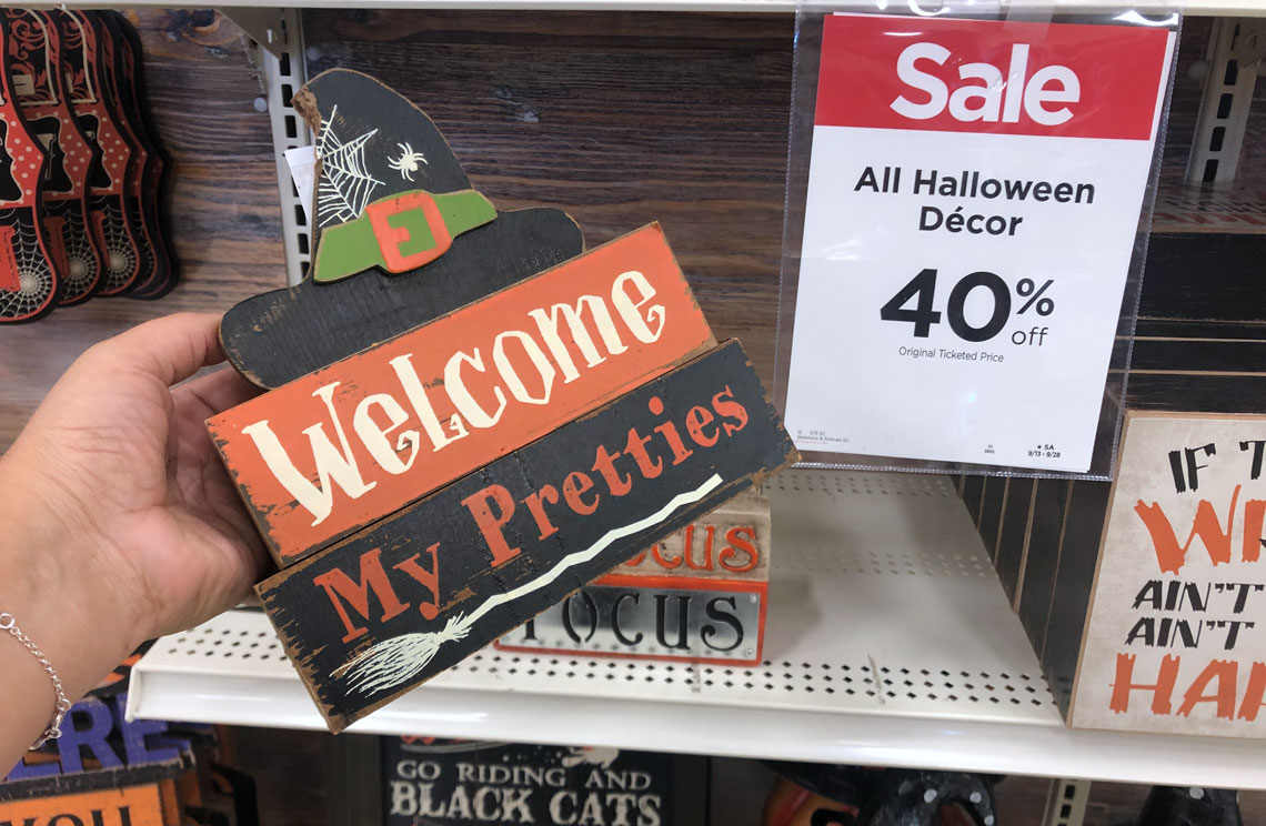 40 Off Halloween Decor 20 Off Coupon At Michaels The