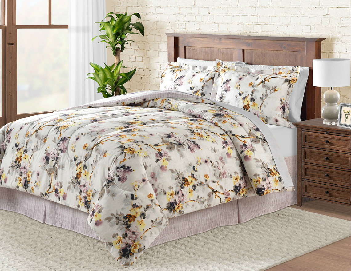 Closeout Save 70 On Comforter Sets At Macy S The Krazy